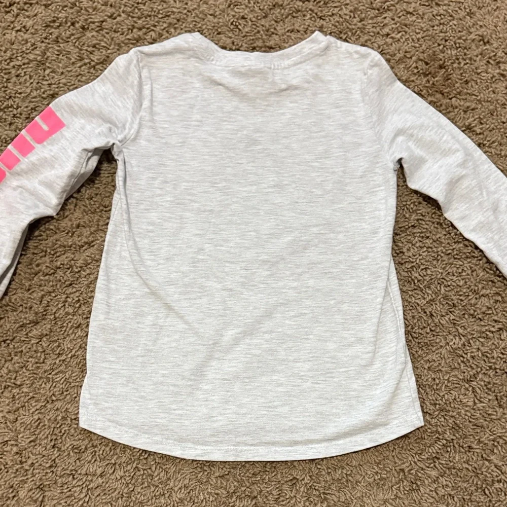 Puma Kids Long Sleeve Tee in Light Gray and Pink - Picture 4 of 4